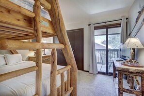 Condo, 2 Bedrooms | 3 bedrooms, free WiFi