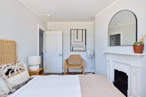 Apartment (5 Bedrooms) | 5 bedrooms, laptop workspace, iron/ironing board, bed sheets - The Fulham Secret - Classy 5bdr Apartment (London)