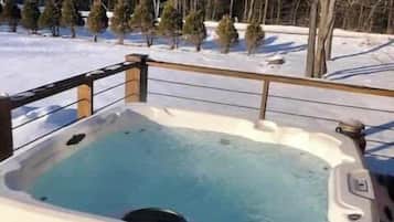 室外 SPA 浴池
