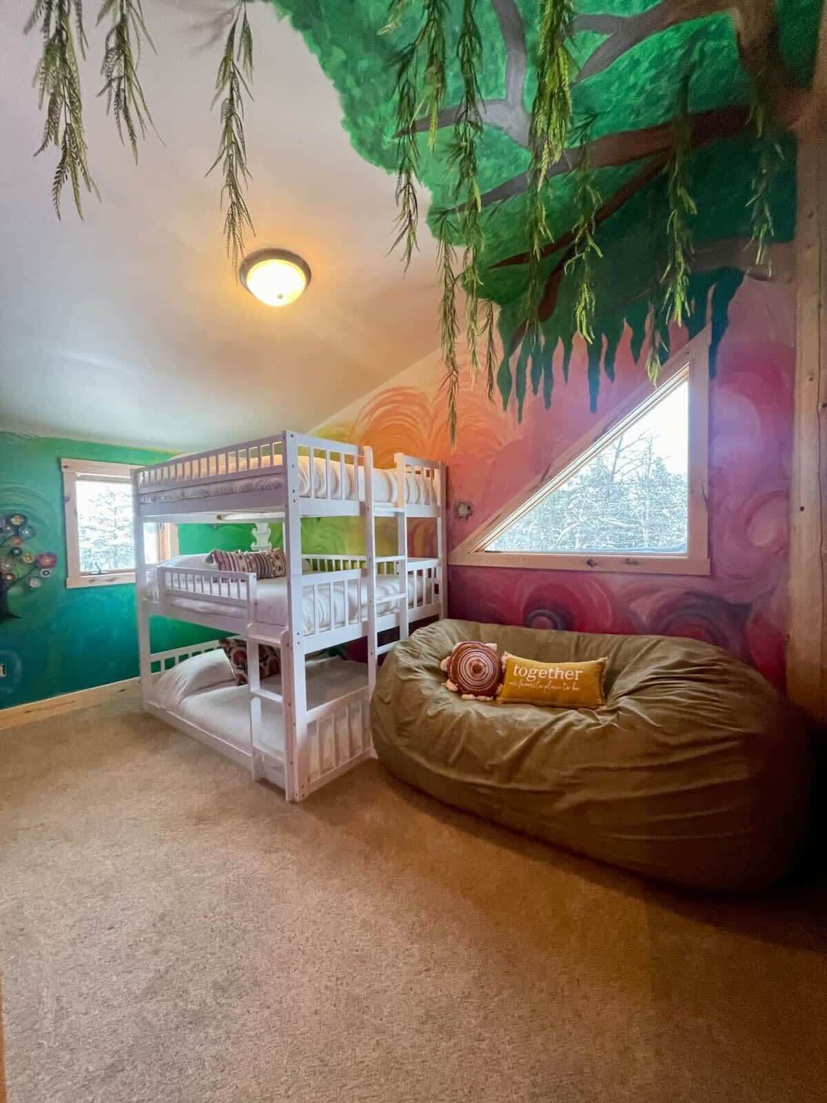 3 Schlafzimmer, Schreibtisch, Bügeleisen/Bügelbrett, Reisekinderbett
