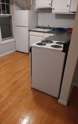 lovely condo in fox point with parking