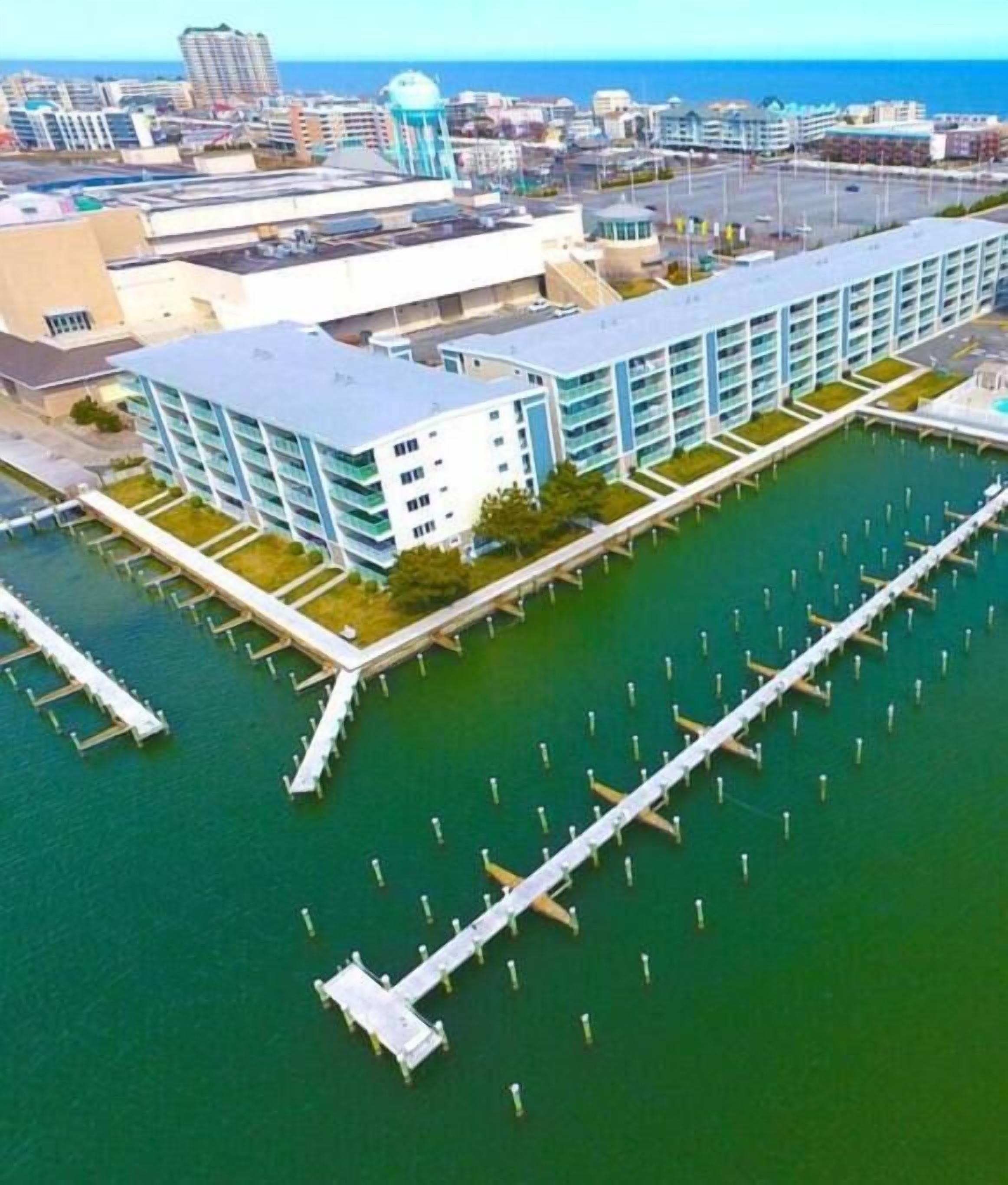 Thunder Island - Convention Center