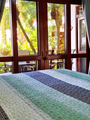 2 bedrooms, in-room safe, desk, iron/ironing board