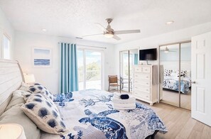 6 bedrooms, iron/ironing board, free WiFi, bed sheets