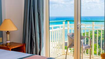 3 bedrooms, in-room safe, desk, iron/ironing board