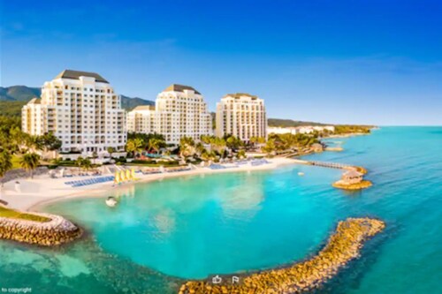 Spectacular 3BR 3.5BA -optional all-inclusive resort high floor beachfront tower