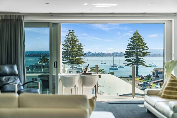 Spacious apartment with large patio and uninterrupted view of beautiful Pilot Bay