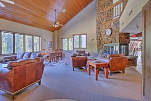 TV, fireplace, DVD player, offices
