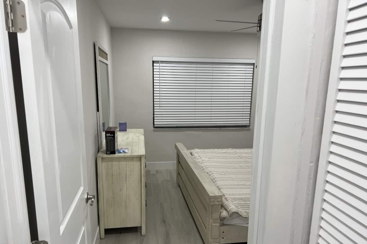 2 habitaciones, ropa de cama de alta calidad y cubrecamas