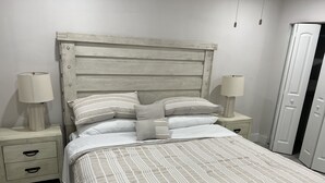 Leilighet – signature | Blendingsgardiner, lydisolert, strykejern/-brett og wi-fi (inkludert)