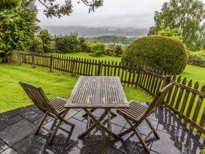 Property grounds - Knotts Cottage (Windermere)