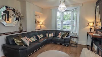 Cottage | Living area