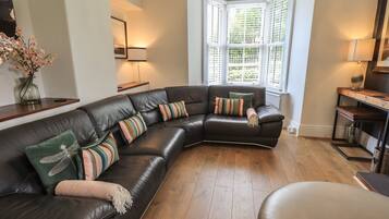 Cottage | Living area