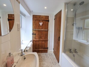 Cottage | Bathroom - Hideaway Cottage (Ambleside)