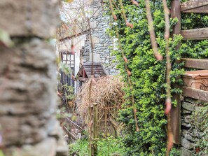 Property grounds - Hideaway Cottage (Ambleside)