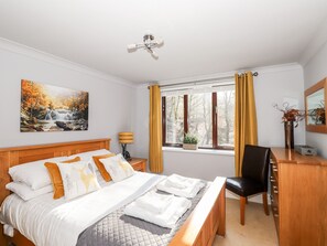 2 phòng ngủ, trang trí khác biệt 