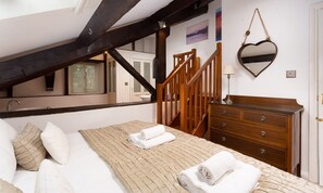 3 bedrooms, individually decorated, individually furnished, free WiFi
