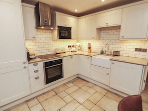 Cottage | Cucina privata | Frigorifero, lavastoviglie, pentole/stoviglie/utensili