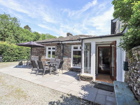 Exterior. Rowan Cottage