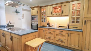 Casa de campo | Cozinha privada | Geladeira, lava-louças, talheres/pratos/utensílios de cozinha