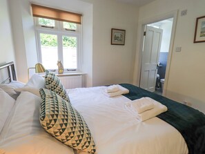 3 bedrooms, individually decorated, individually furnished, free WiFi - Rowan Cottage (Ambleside)