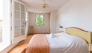 4 bedrooms