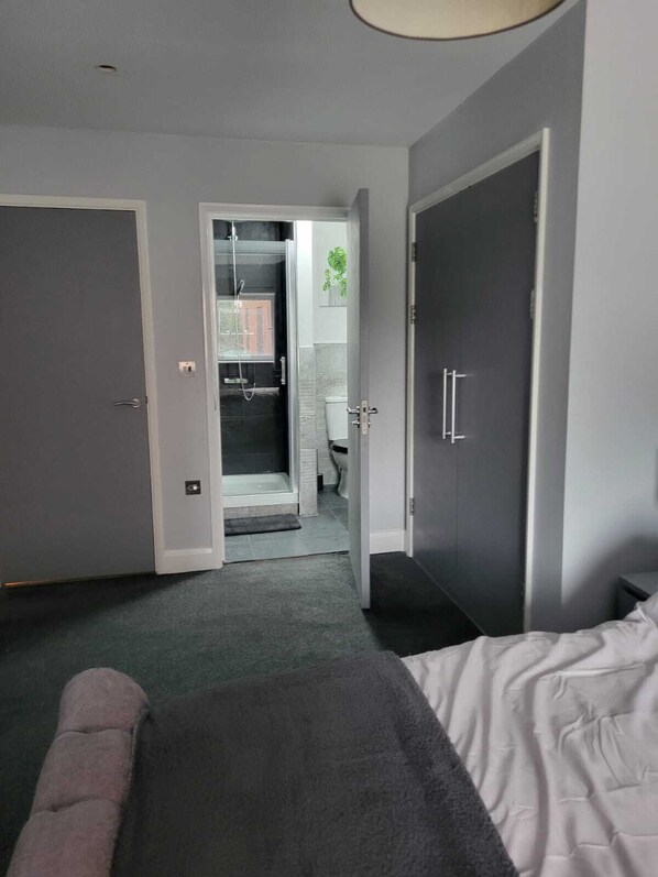 Apartment | 2 bedrooms, iron/ironing board, free WiFi, bed sheets - Stunning 3-bed Apartment in Heart of Cardiff Bay (Cardiff)