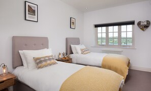 5 bedrooms, individually decorated, individually furnished, free WiFi - Hawkrigg Farm (Ambleside)