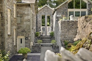 Exterior - Take Five (Ambleside)