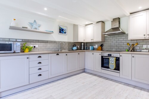 Goose Cottage - Within the Helland Barton Farm Collection