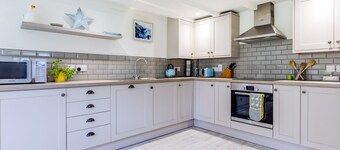 Goose Cottage - Within the Helland Barton Farm Collection