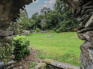 Cottage | Property grounds