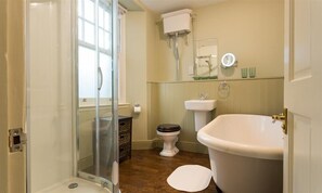 Shower - Orrest Range (Windermere)