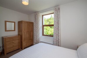 3 bedrooms, individually decorated, individually furnished, free WiFi