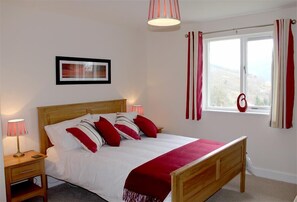 4 habitaciones, decoración personalizada y muebles diferentes