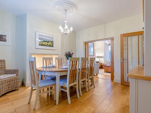 Dining - Oak House (Keswick)