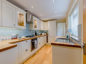 Fridge, dishwasher, cookware/dishes/utensils - Oak House (Keswick)