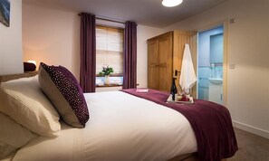 2 عدّة غرف نوم وبديكورات فريدة لكل غرفة وطراز فريد لكل وحدة