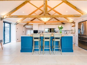 Private kitchen - The Farmhouse - Within the Helland Barton Farm Collection (Delabole)