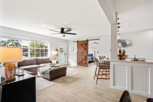 NEW 4BR by the BEACH - with Heated pool - Arcade GAMES