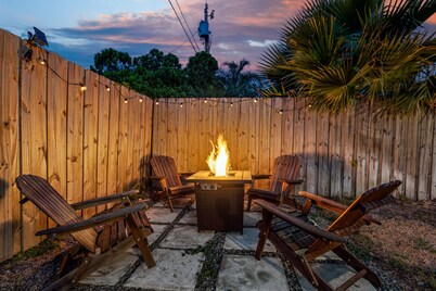 NEW 4BR by the BEACH - with Heated pool - Arcade GAMES