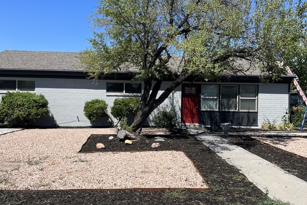 One level home in quiet, suburban neighborhood