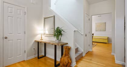 Quiet 3BR Near Parks & Lakes - 5% & 10% Deals