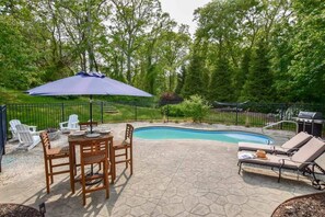 Outdoor dining - In-Ground Plunge Pool Dog Friendly! (Brewster)