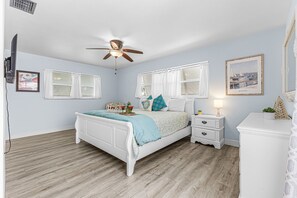 3 bedrooms, iron/ironing board, WiFi, bed sheets