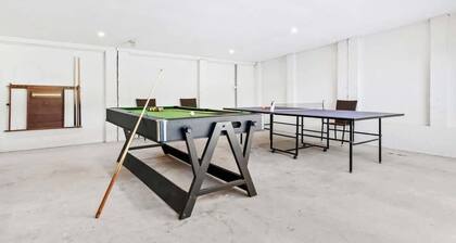 Mount Martha Beach House | Bay Views & Games Room