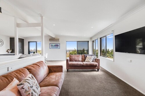 The Beach House - Views & Games Room