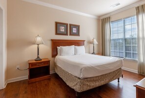 2 bedrooms, iron/ironing board, Internet, bed sheets