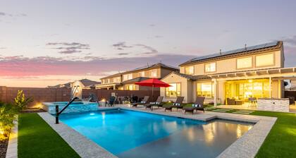 Hot Pool, Mountain Views, Nothin Gets Better Than This!