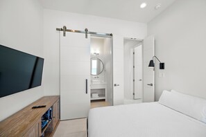 6 chambres, fer et planche à repasser, Wi-Fi gratuit, draps fournis